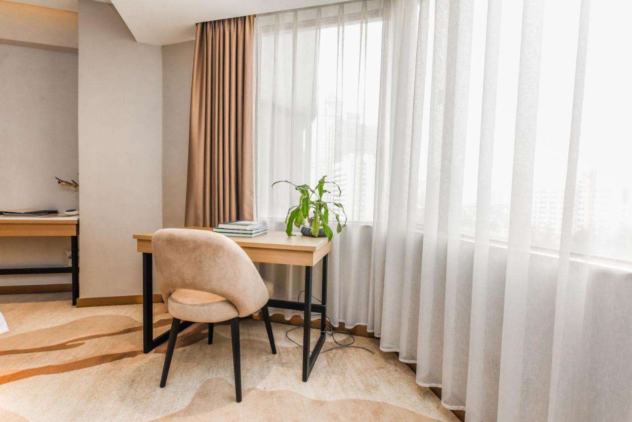 Oriental Silk Hotel Гуанчжоу Экстерьер фото